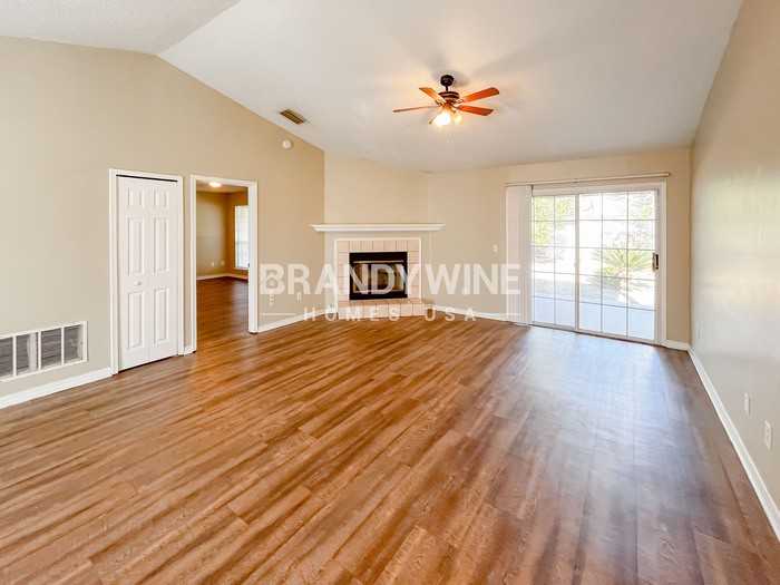 8145 Mactavish Way W - Photo 4 of 25