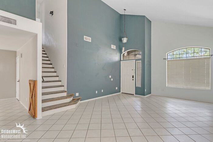 10819 E Florian Ave - Photo 3 of 19