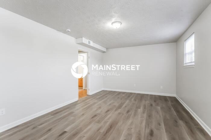 8509 Gainsborough Dr - Photo 6 of 18