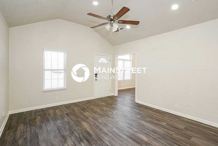 1789 Antebellum Dr - Photo 2 of 18