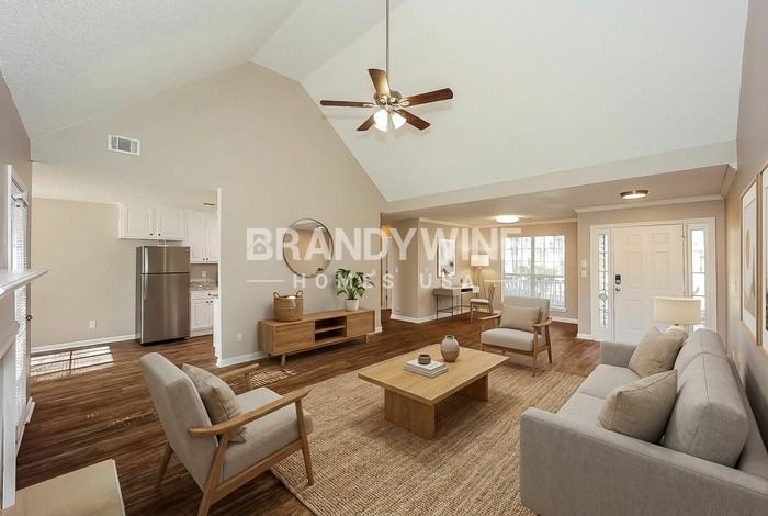 165 White Oak Way - Photo 3 of 19