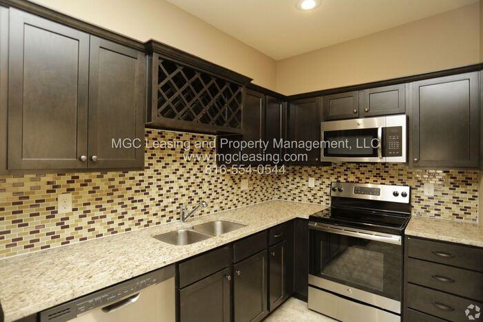 2151 Sw Timbertrace Ln - Photo 2 of 41