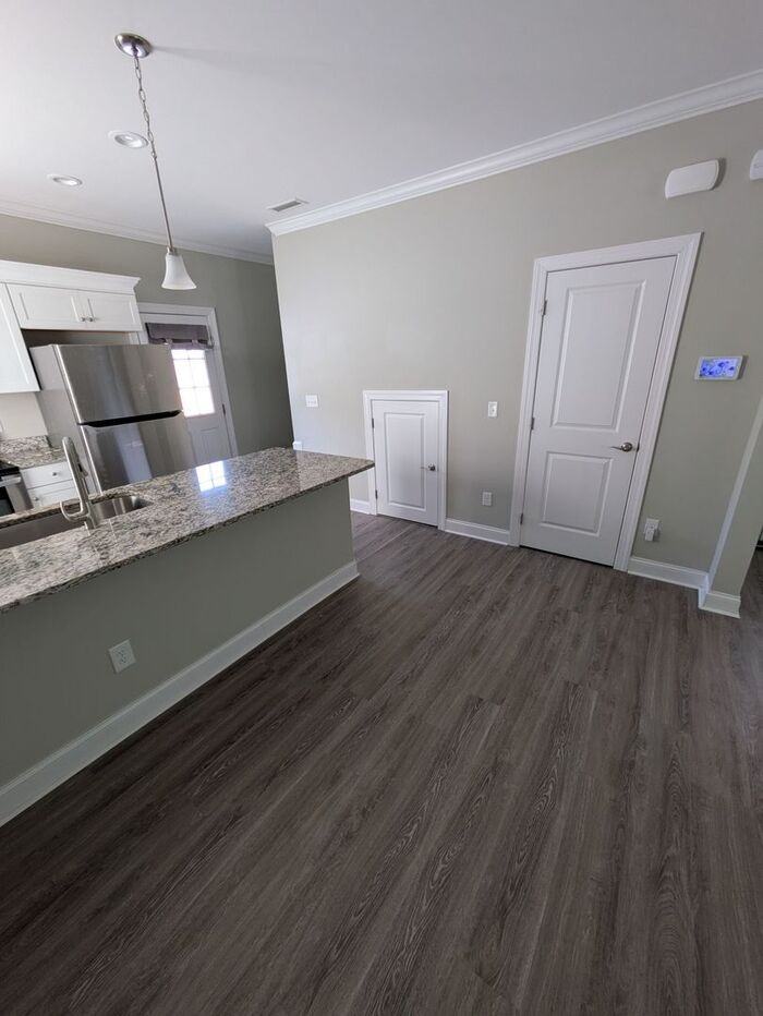 1781 17th Ave Ne - Photo 3 of 15