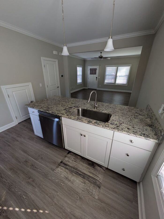 1781 17th Ave Ne - Photo 5 of 15