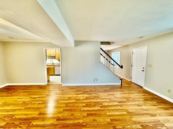 7814 Milton St Sw - Photo 3 of 29