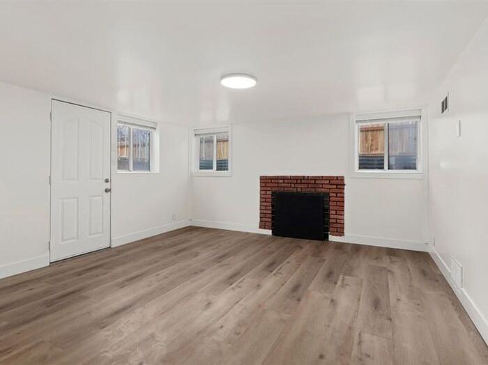 1220 E Hudson Ave #B - Photo 4 of 21