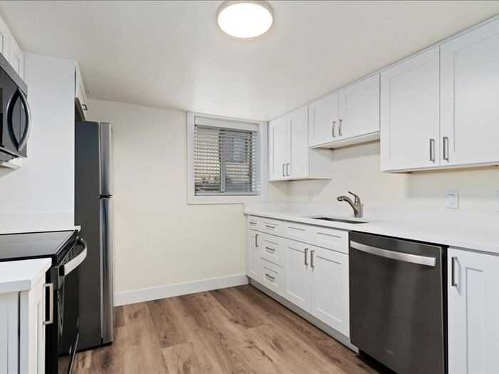 1220 E Hudson Ave #B - Photo 7 of 21