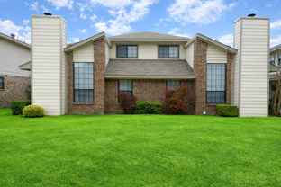 4376 Hulen Cir E - Photo 1 of 1