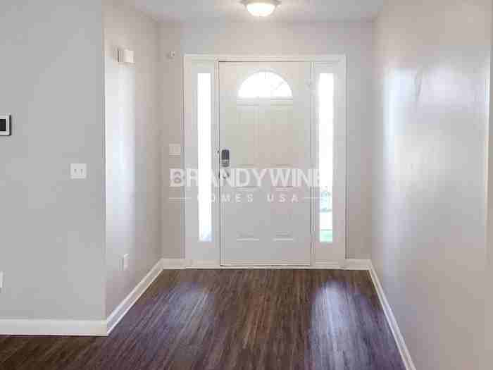 1139 Commons Ct - Photo 5 of 24