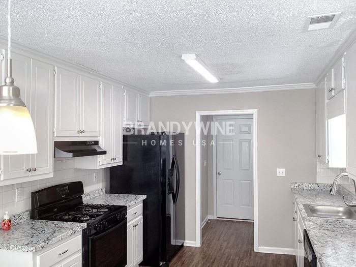 1139 Commons Ct - Photo 6 of 24