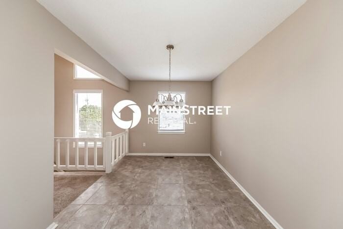 6101 Meadow Crest Cir - Photo 6 of 17