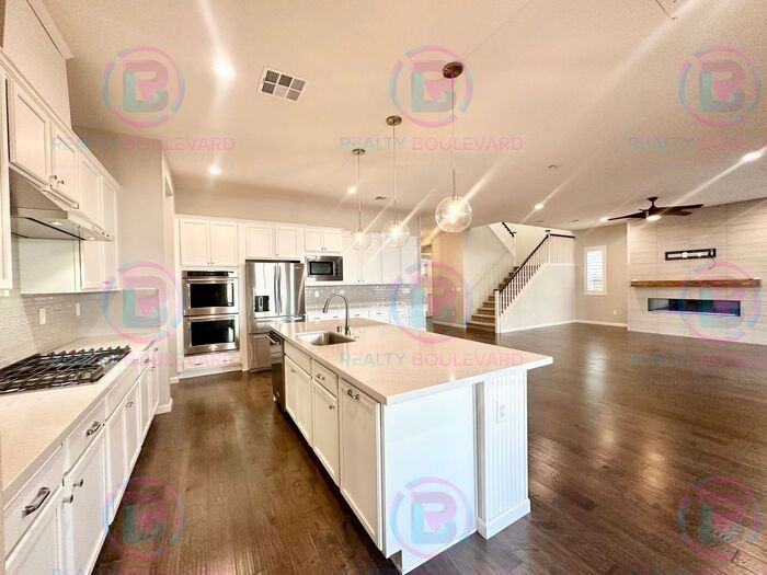 9276 Perceval Way - Photo 4 of 50