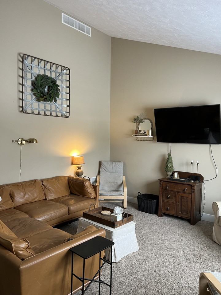 3525 Greenly Ct - Photo 4 of 15