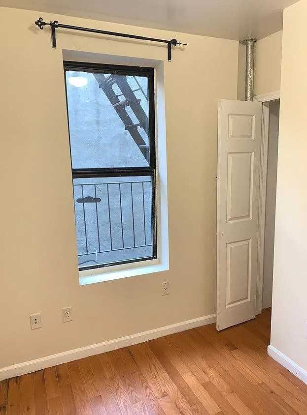 501 W 168th St #4A - Photo 5 of 9