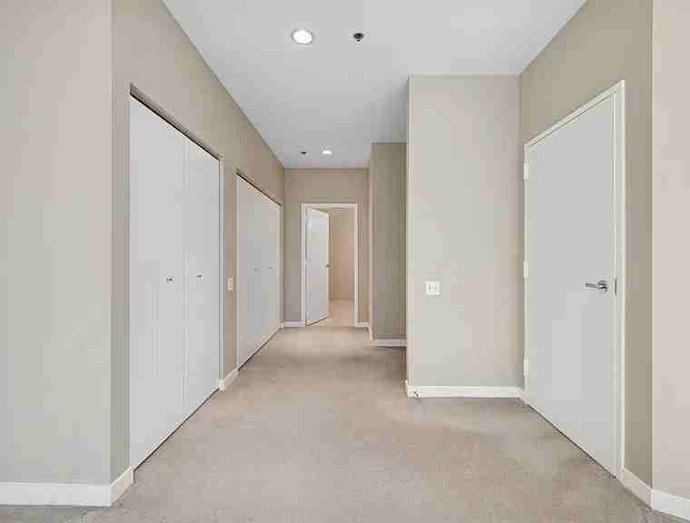 510 W Erie St #604 - Photo 7 of 12