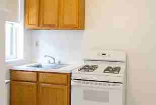 533 W Wellington Ave #13 - Photo 1 of 1