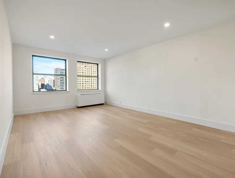 600 Columbus Ave #9B - Photo 2 of 6