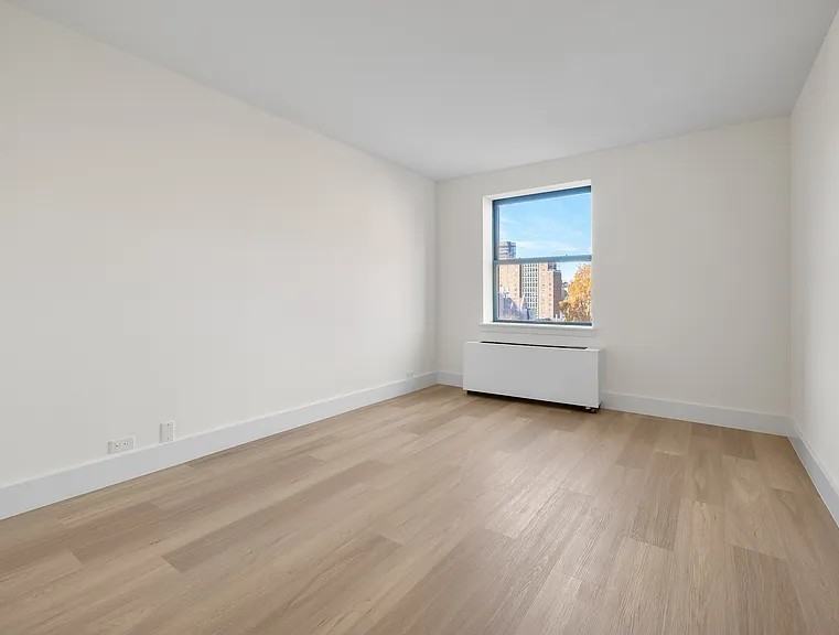 600 Columbus Ave #9B - Photo 5 of 6