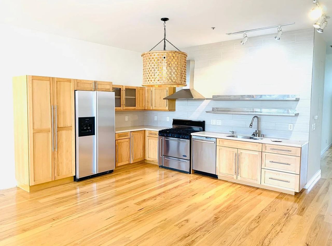 615 Hampton Dr #A107 - Photo 2 of 14