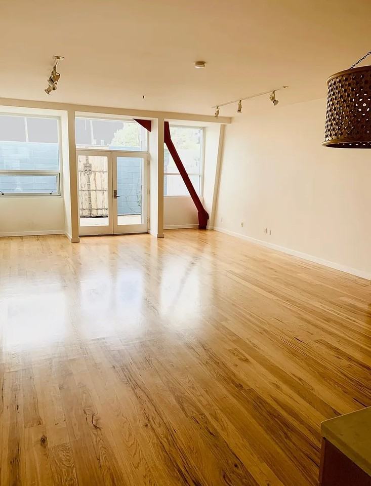 615 Hampton Dr #A107 - Photo 3 of 14