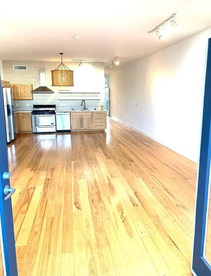 615 Hampton Dr #A107 - Photo 4 of 14