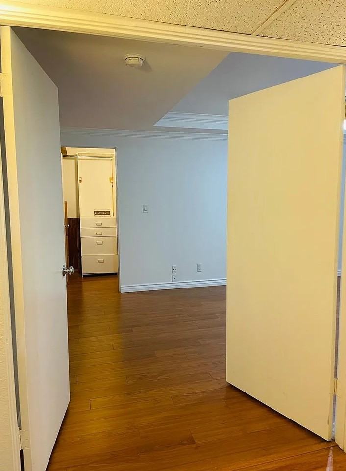 630 N Grand Ave #105 - Photo 6 of 14