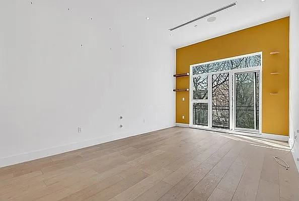 762 Marcy Ave #3B - Photo 2 of 9