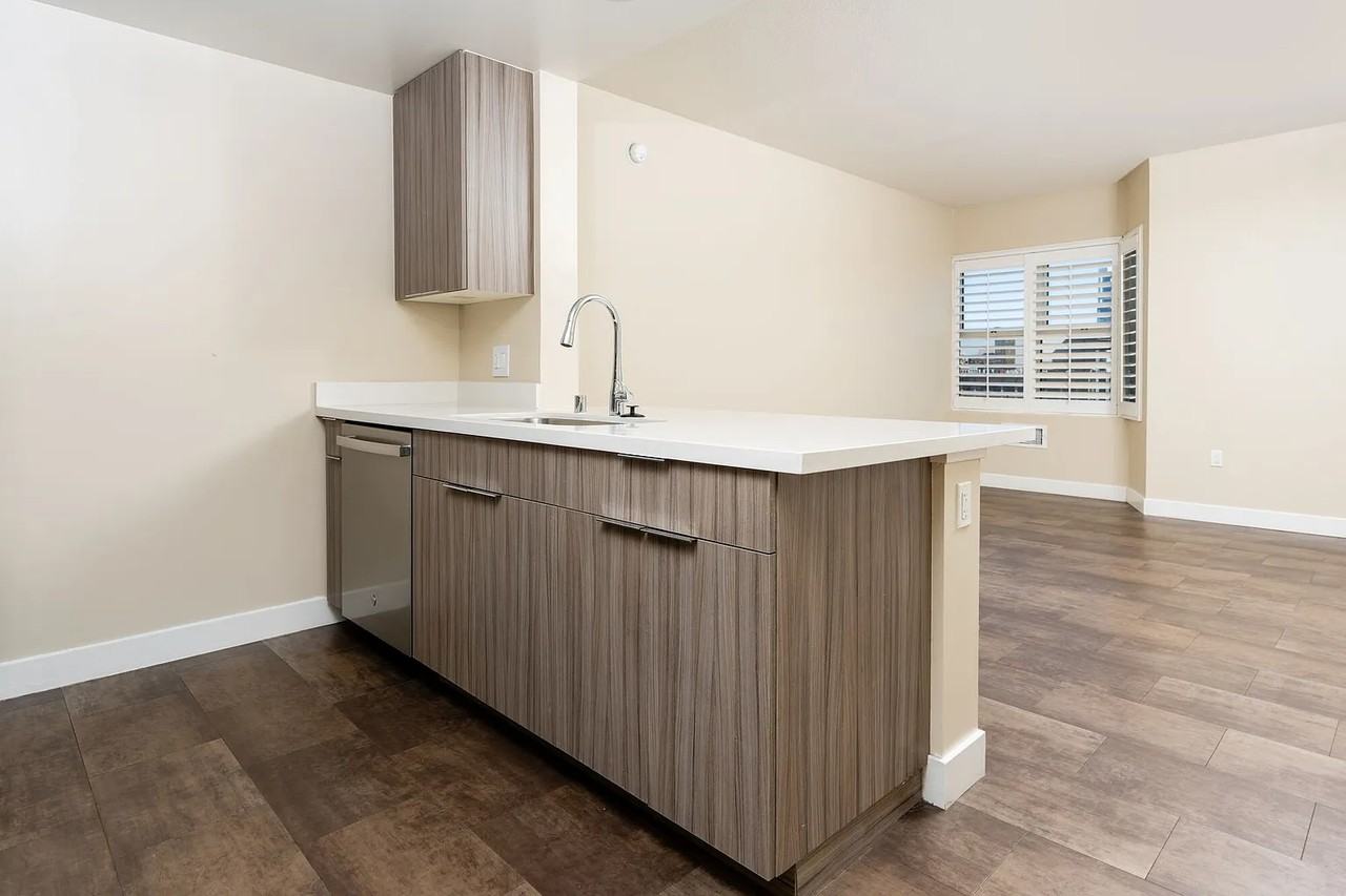 788 Harrison St #537 - Photo 3 of 13