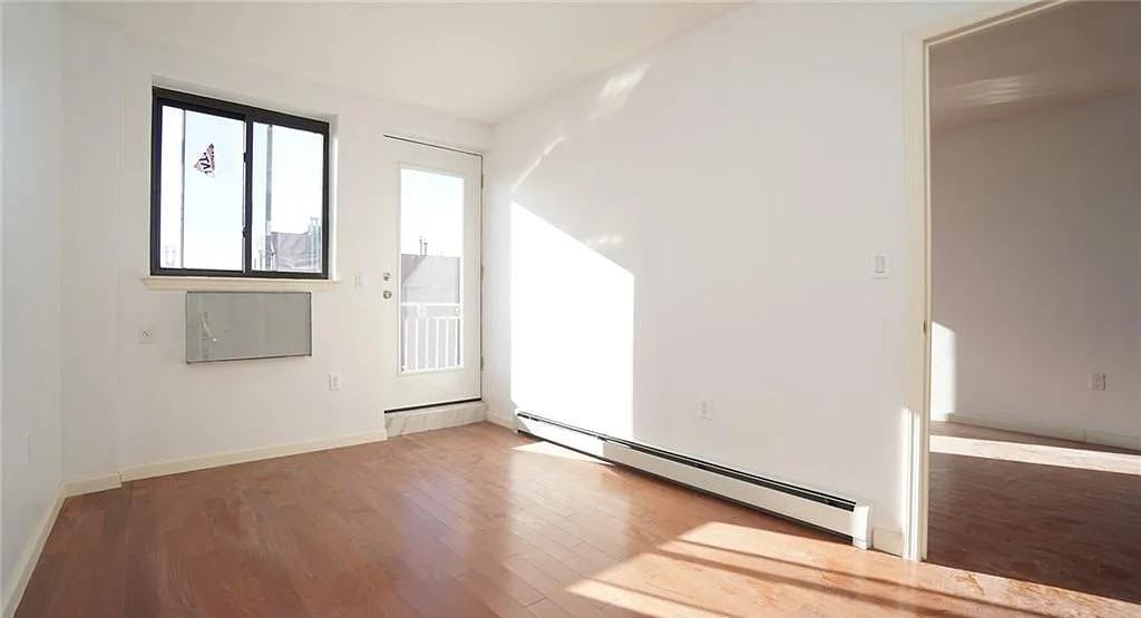 982 50th St #5A - Photo 6 of 10