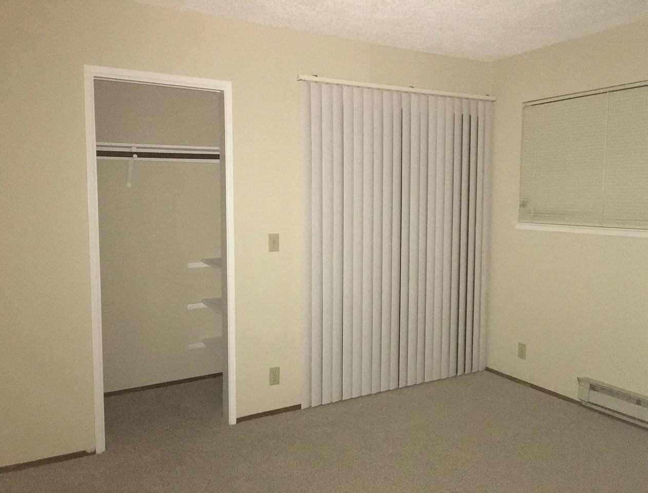 1055 N Capitol Ave #9 - Photo 2 of 9