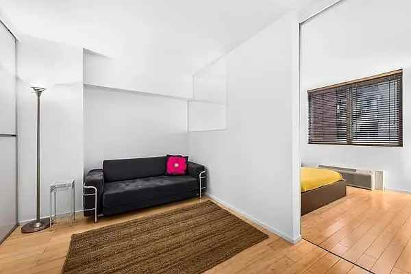 345 E 93rd St #2H - Photo 2 of 6