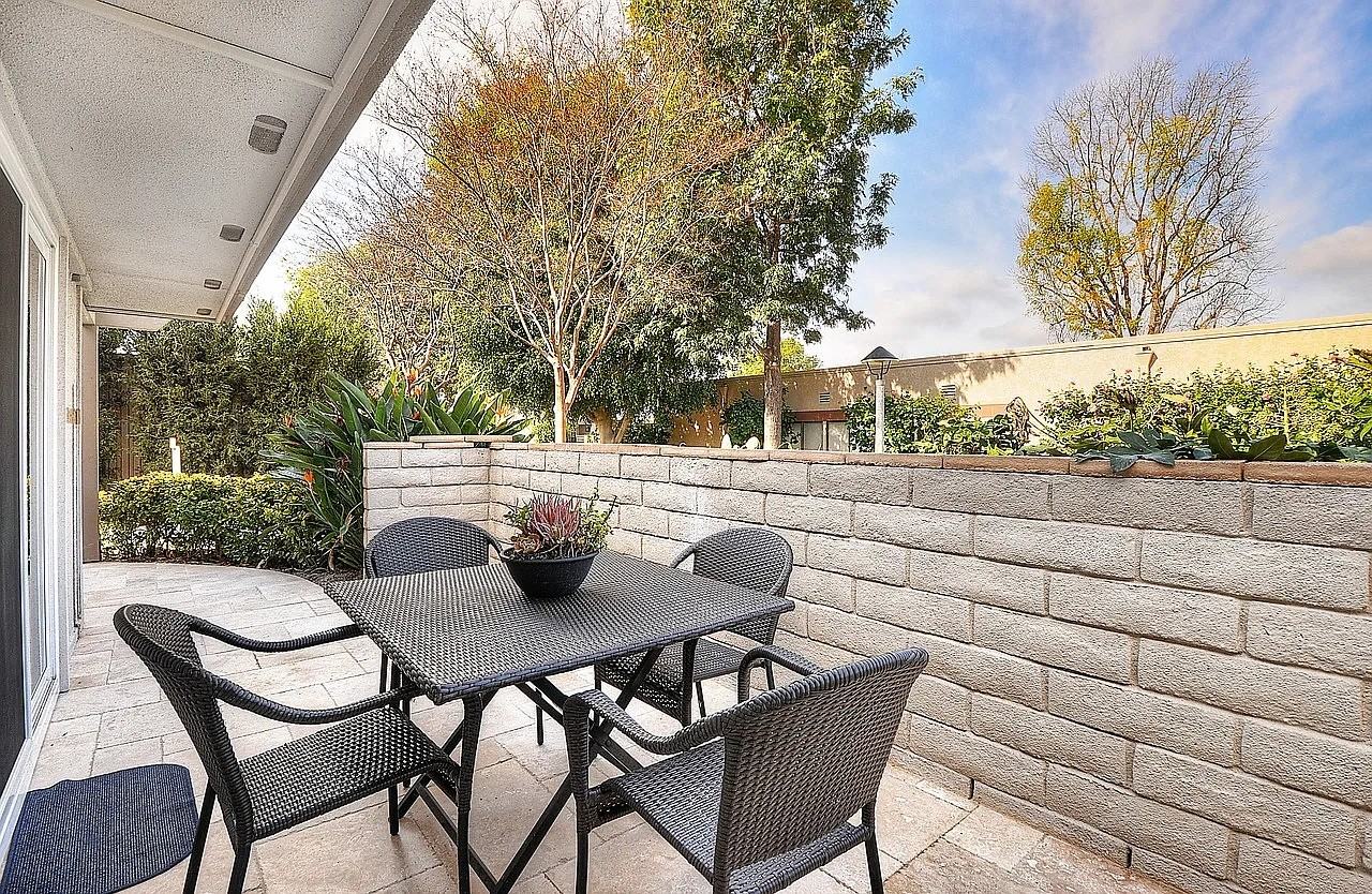 3074 Via Serena N #D - Photo 2 of 7