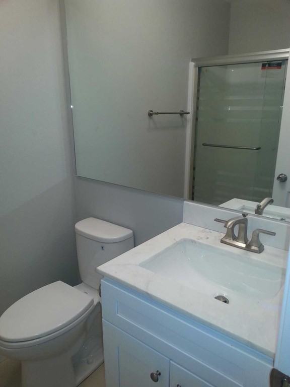 216 26th St - Photo 3 of 4