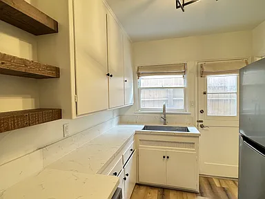 1455 S Beverly Dr - Photo 4 of 5