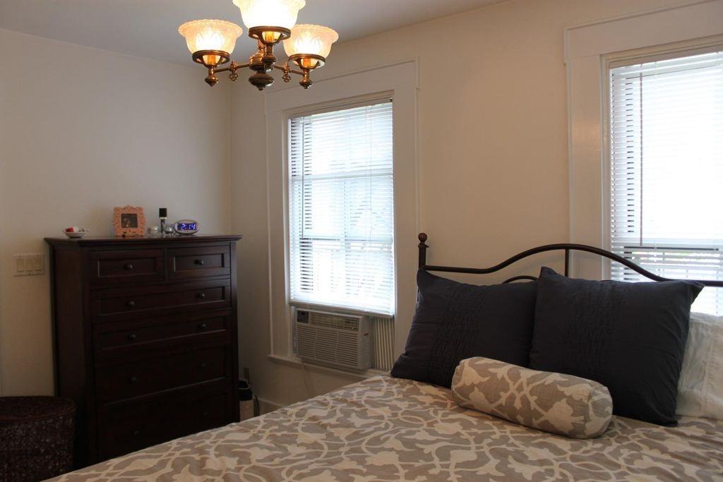 45 Union Park - Photo 3 of 6