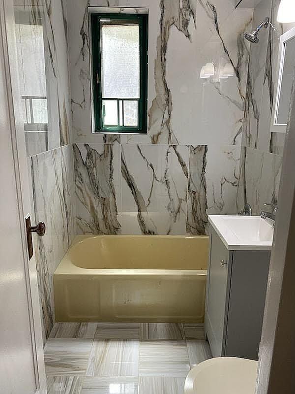 1527 Metropolitan Ave #2A - Photo 2 of 8