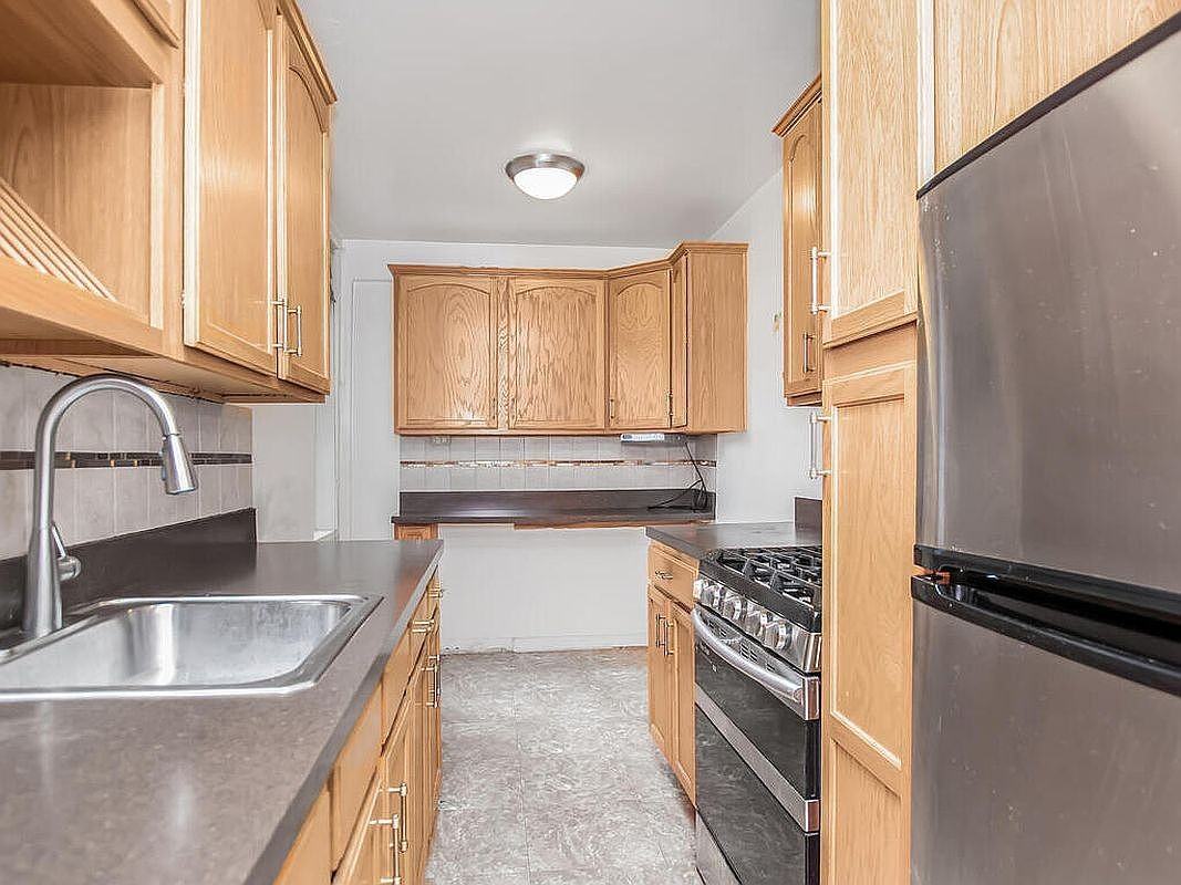 1425 Thieriot Ave #2J - Photo 5 of 10