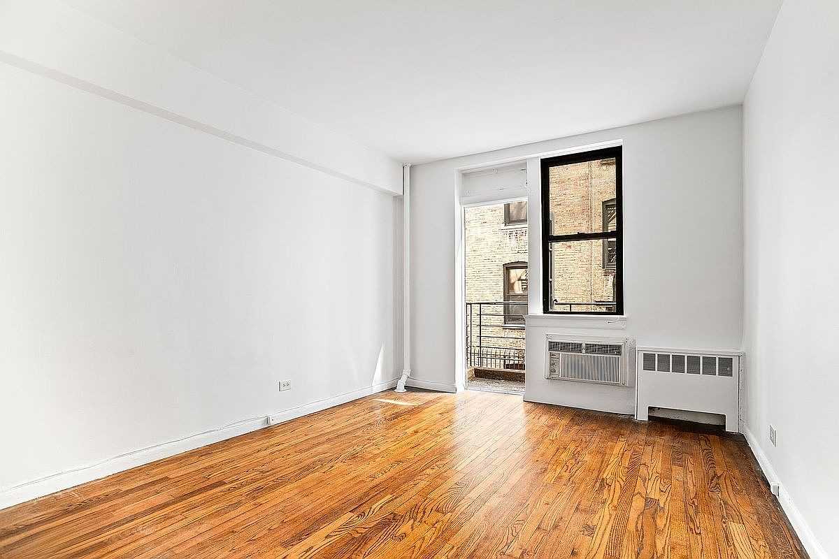 439 E 88th St #2E - Photo 5 of 6