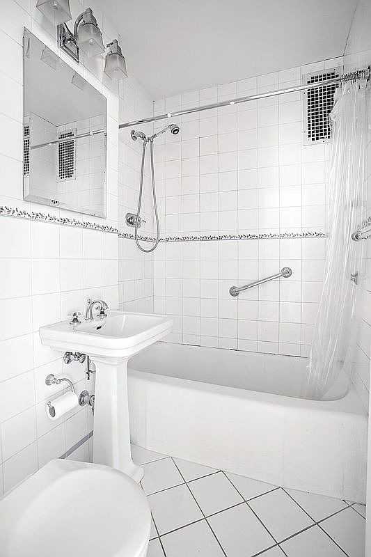 439 E 88th St #2E - Photo 6 of 6