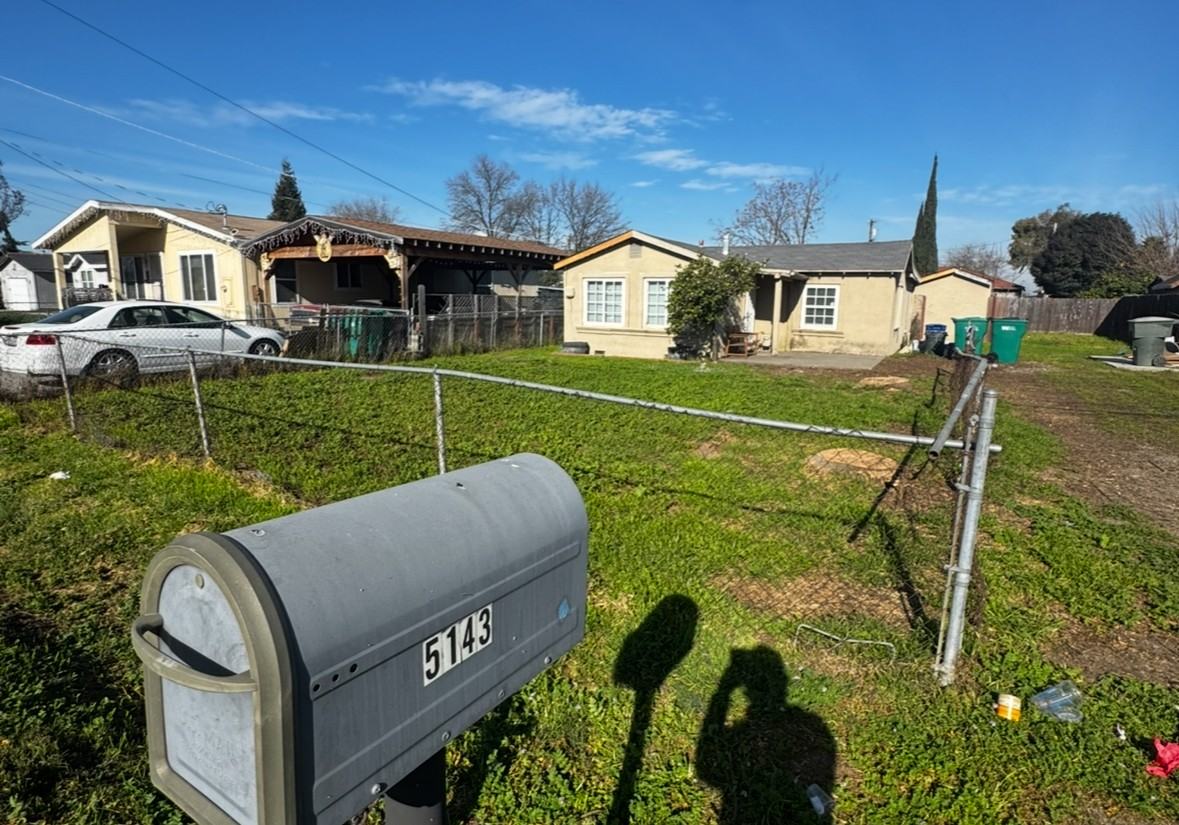 5143 Elvin Ave - Photo 2 of 9