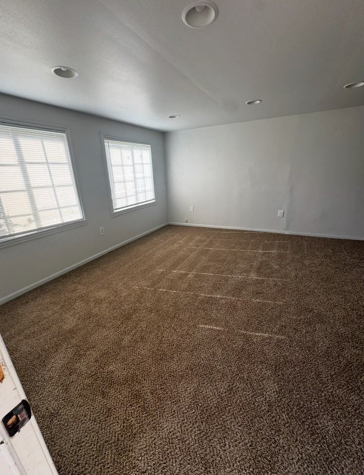 5143 Elvin Ave - Photo 3 of 9