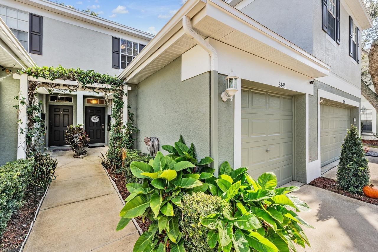 2445 Earlswood Ct - Photo 4 of 27