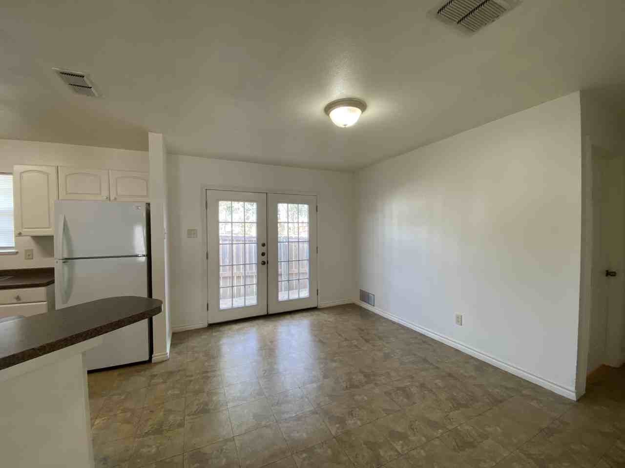119 S Smith St #B - Photo 2 of 10