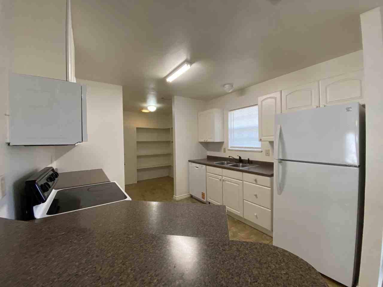 119 S Smith St #B - Photo 3 of 10