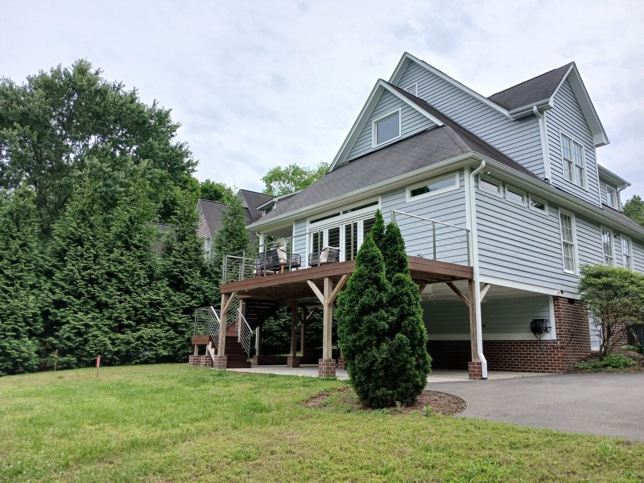 416 Hillsborough St - Photo 2 of 38