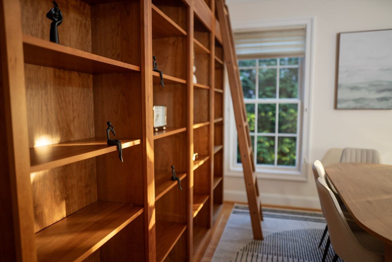 416 Hillsborough St - Photo 5 of 38