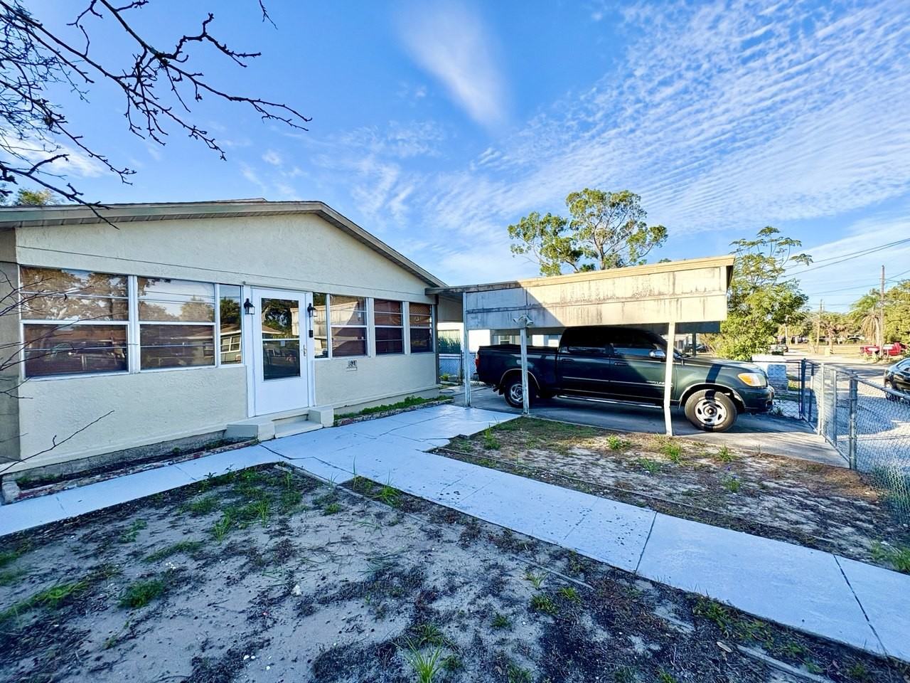 524 E Lime St - Photo 3 of 18