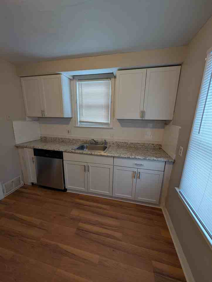 21771 Morris Ave - Photo 6 of 15