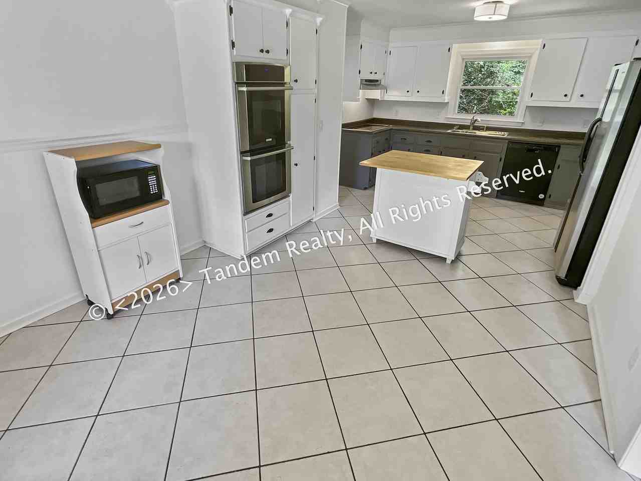 406 Ritchie Dr - Photo 5 of 26