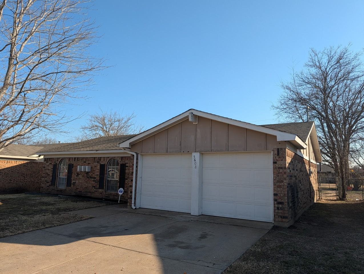 5608 Burton Ave - Photo 2 of 18